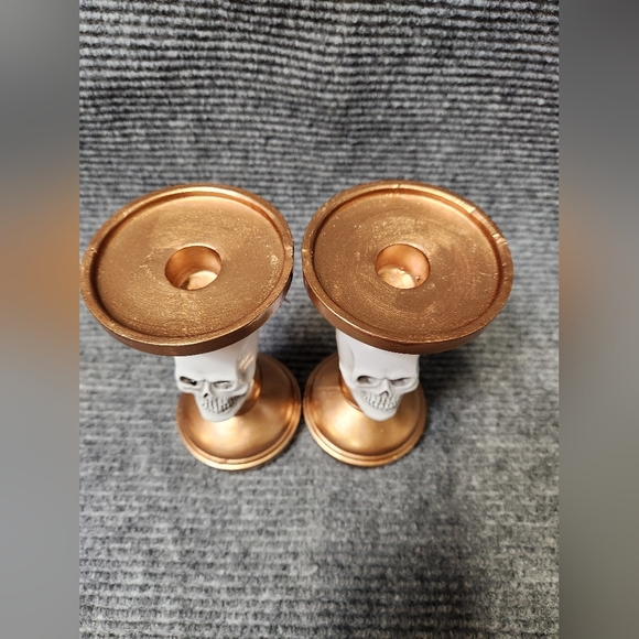 Halloween Decor Gothic Skull Bronze Gold Candlestick Holders 7.25" Tall NWT - Picture 4 of 13